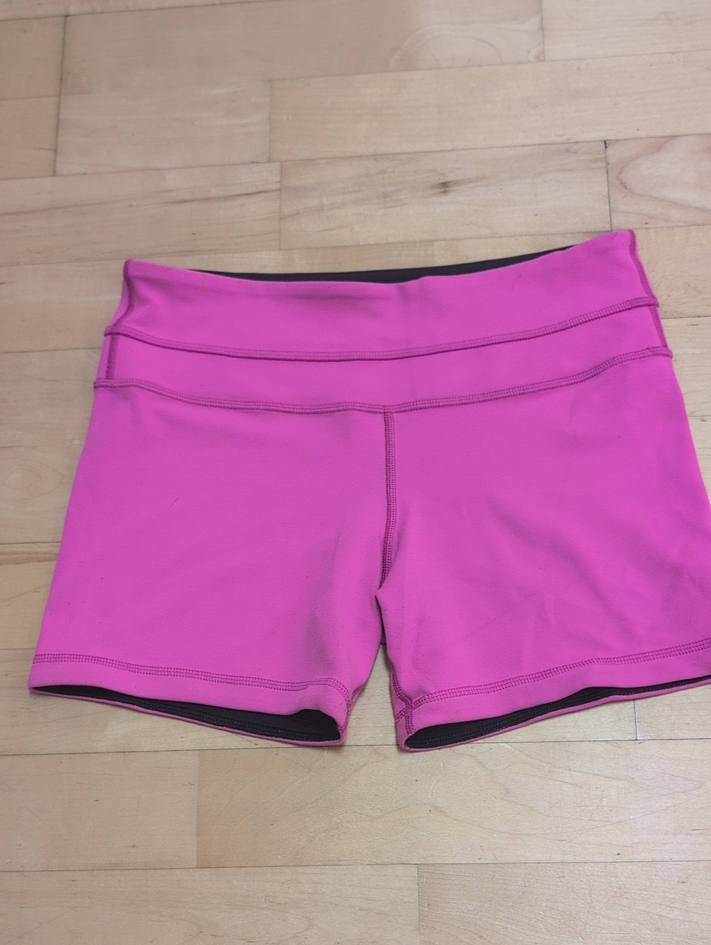 Lululemon Groove Short Women's Pink Athletic Shorts Size 4